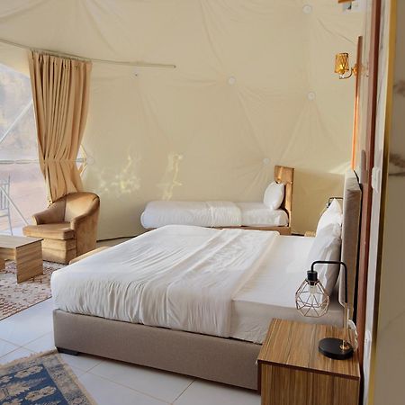 Rum Four Mountain Luxury Camp Wadi Rum Exterior foto