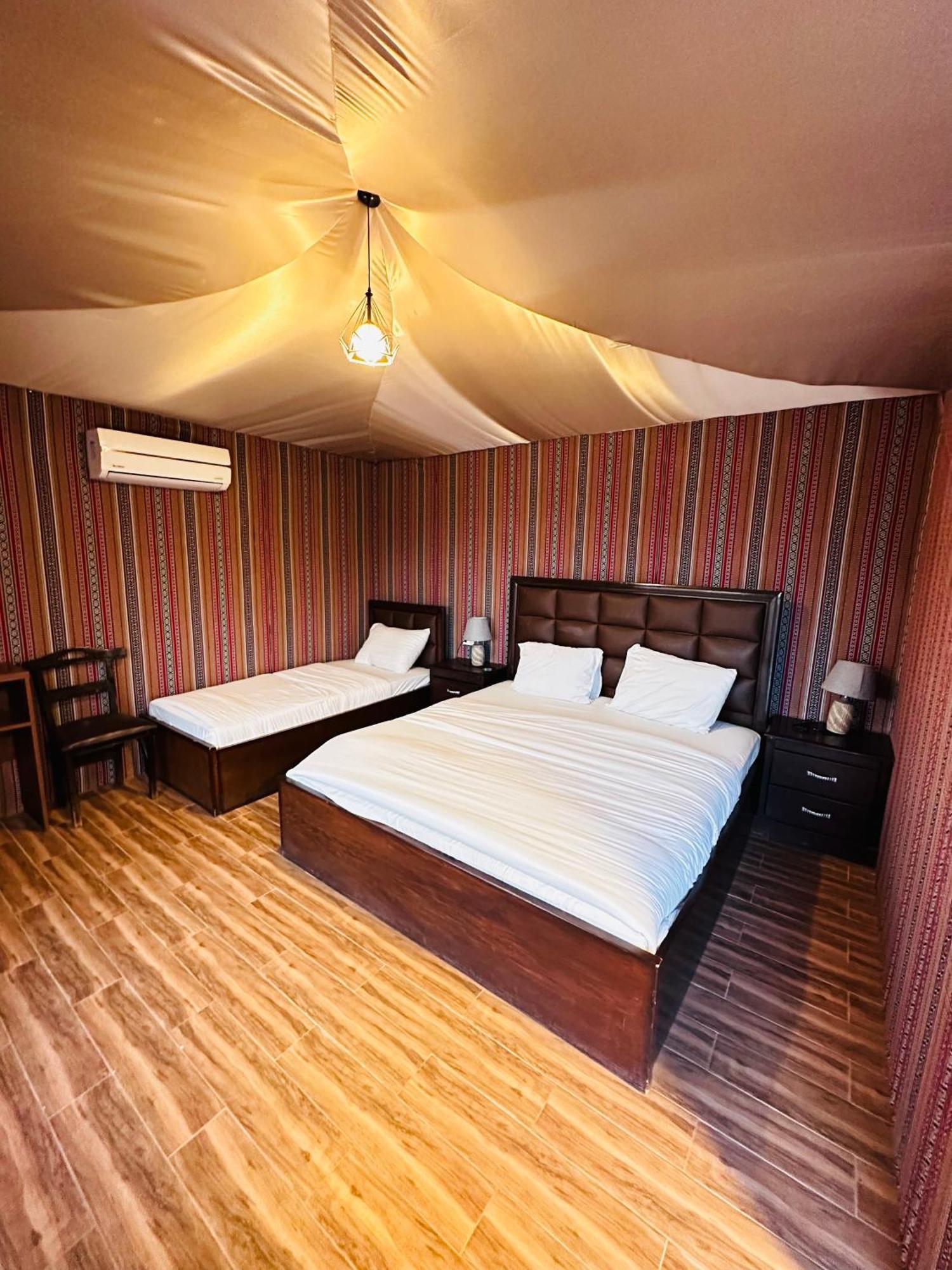 Rum Four Mountain Luxury Camp Wadi Rum Exterior foto