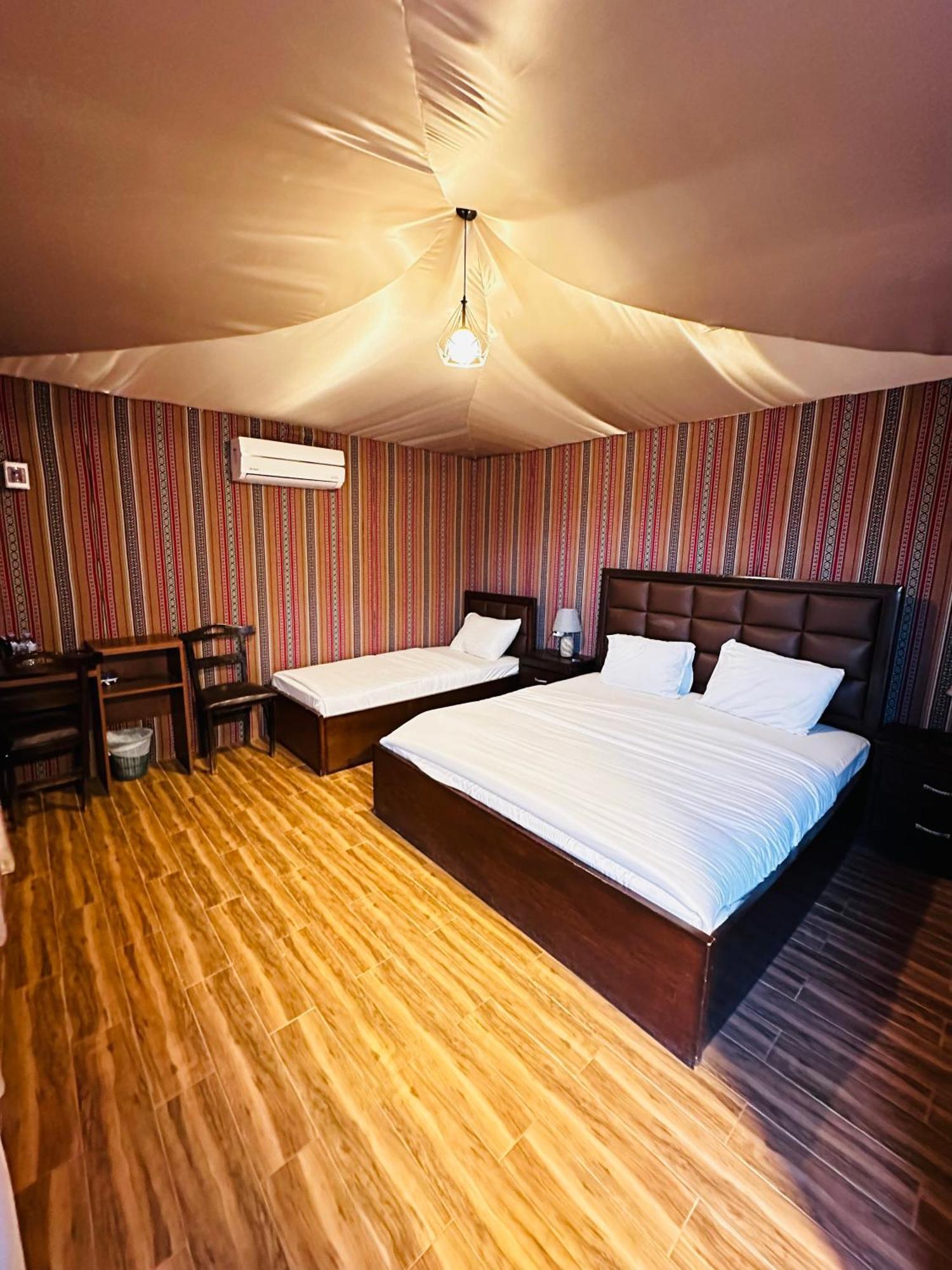 Rum Four Mountain Luxury Camp Wadi Rum Exterior foto