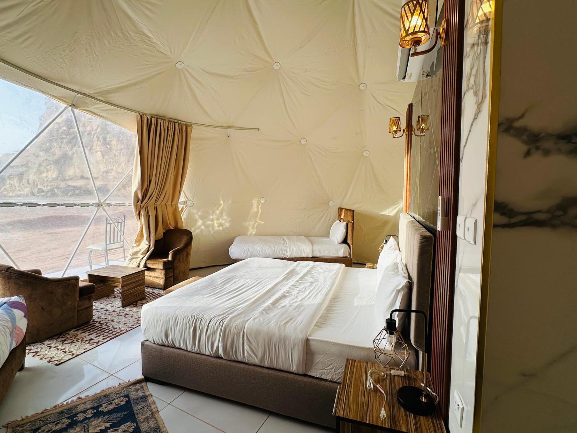 Rum Four Mountain Luxury Camp Wadi Rum Exterior foto